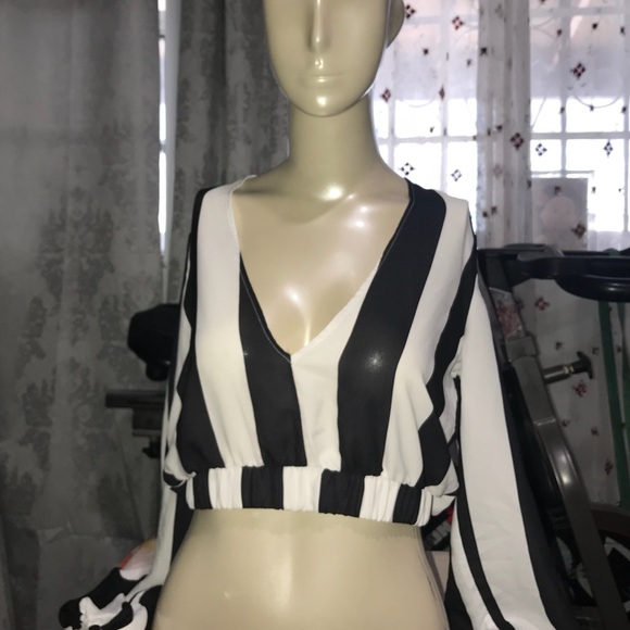 Top - Picture 2 of 4